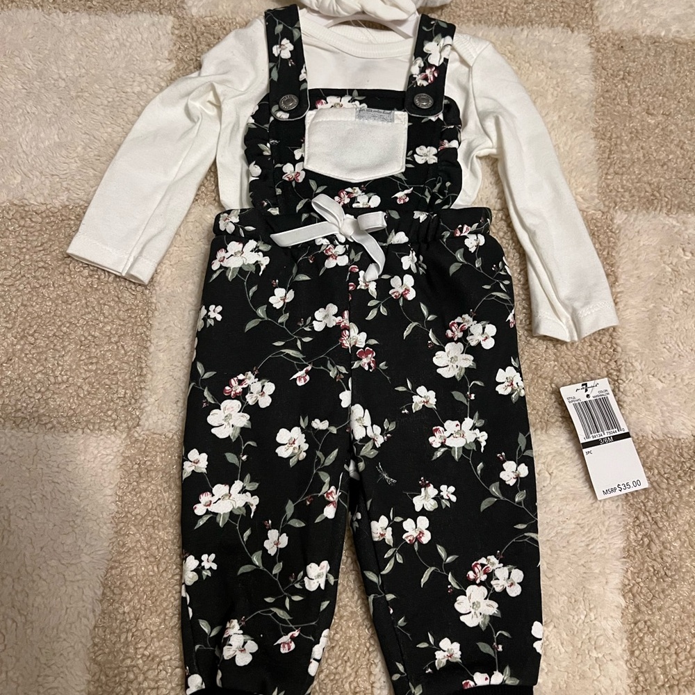 NWT 7 For All Mankind Black and White Floral Matching Set